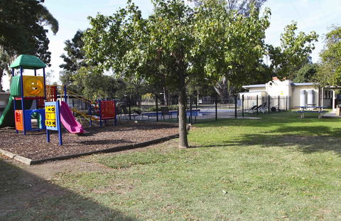 Nagambie Caravan Park & Motel - Redcliffe Tourism 3