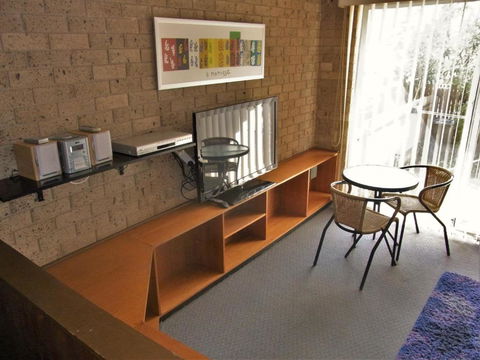 A Furnished Townhouse In Goulburn - Redcliffe Tourism 1