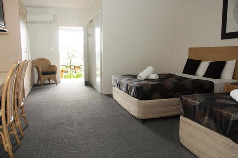 Jackaroo Motel - Redcliffe Tourism 3