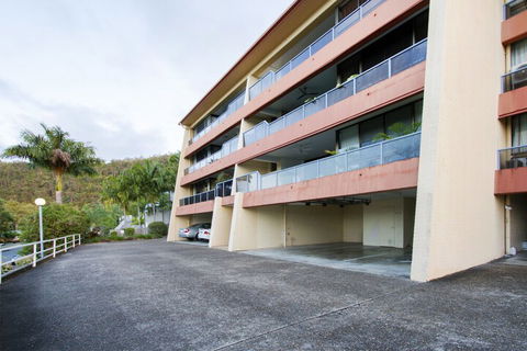Aqua Marine Boutique Apartment - Redcliffe Tourism 5