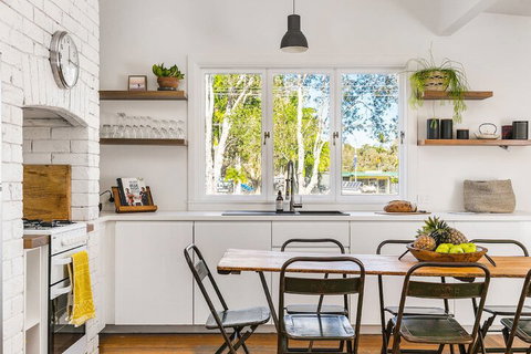 A PERFECT STAY - Bamboo Beach House - Redcliffe Tourism 3