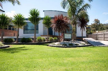 Cambroe - Redcliffe Tourism 0