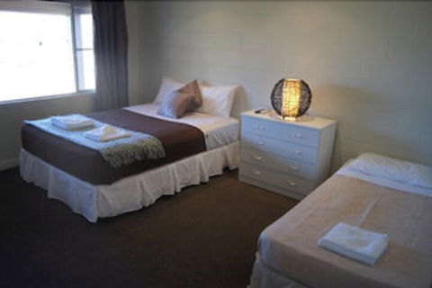 Forrest Beach Hotel - Redcliffe Tourism 4