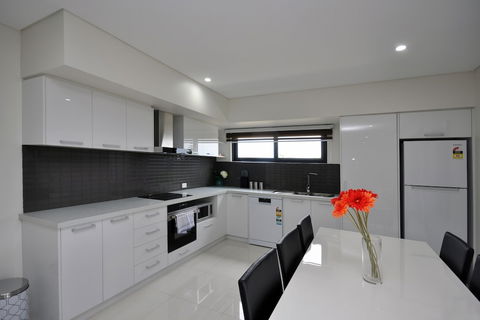 Coastal By Rockingham Apartments - Redcliffe Tourism 6
