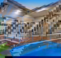 Lilypad at Palm Cove - Redcliffe Tourism