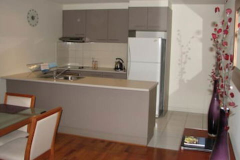 City Escape In Adelaides East End - Redcliffe Tourism 0