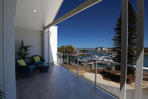 Marina Views At Mindarie Marina - Redcliffe Tourism 4