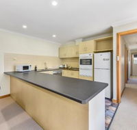 City Crashpad Apartment - Redcliffe Tourism