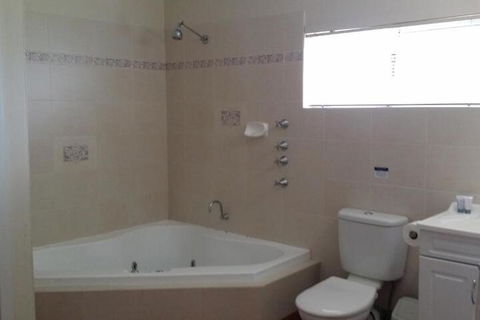 Chalets On Frenchman - Redcliffe Tourism 7