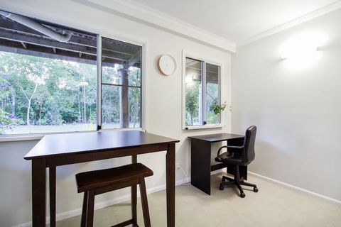 Airlie Beach Eco Cabins - Redcliffe Tourism 3