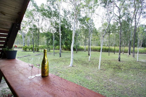 Airlie Beach Eco Cabins - Redcliffe Tourism 7