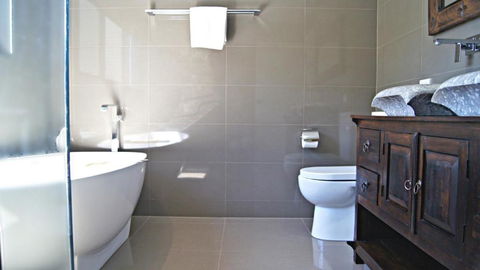 Cumberland Holiday Home Holiday Home - Redcliffe Tourism 1