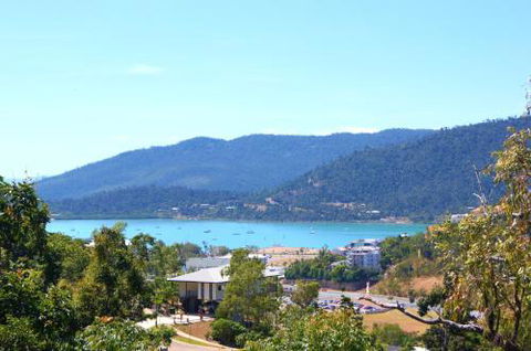 Cumberland Holiday Home Holiday Home - Redcliffe Tourism 3
