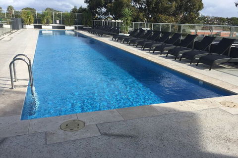 Luxurious Apartments Near City - Redcliffe Tourism 1