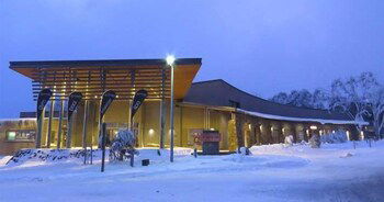 Alyeska - Redcliffe Tourism 5