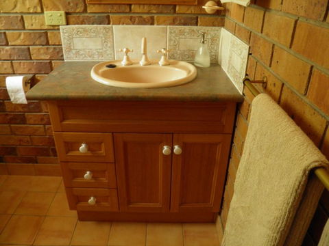 Coucals Cottage - Redcliffe Tourism 3