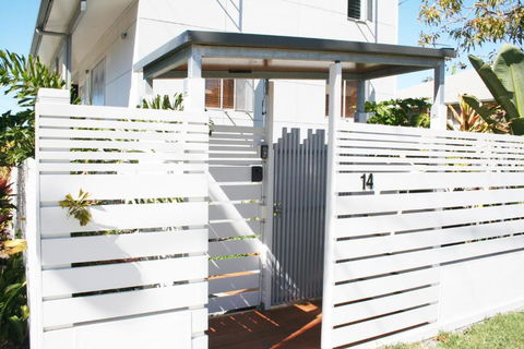 Scarborough Beach Break Holidays - Redcliffe Tourism 4