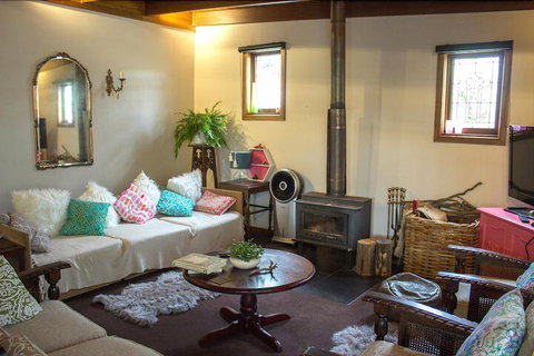 Billabong Cottage Bed & Breakfast - Redcliffe Tourism 2