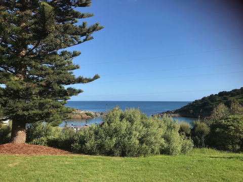 Penneshaw Oceanview Apartments - Redcliffe Tourism 4