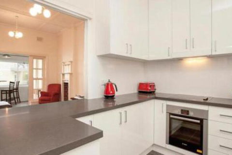Apartment West Esplanade MAN93 - Redcliffe Tourism 5