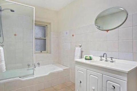 Apartment West Esplanade MAN93 - Redcliffe Tourism 0