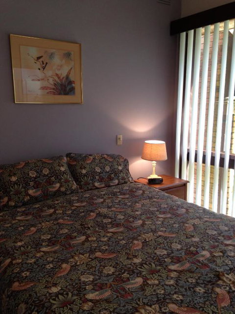 Eltham South Lodge - Redcliffe Tourism 2