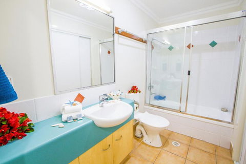 Auski Hideaway - Redcliffe Tourism 1