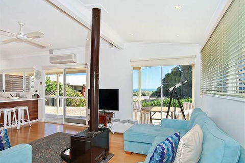 Boat House - Redcliffe Tourism 2