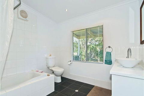 Boat House - Redcliffe Tourism 4