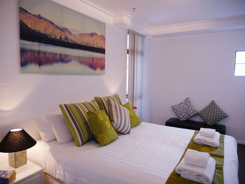 Corporate Stayz At Exhibition - Redcliffe Tourism 2