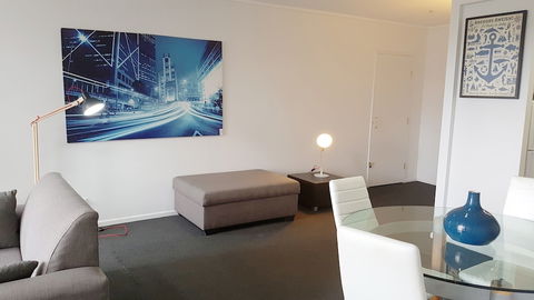 Corporate Stayz At Exhibition - Redcliffe Tourism 4