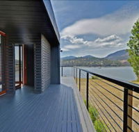 Amazing Unique Five-Star Waterfront Retreat - Redcliffe Tourism