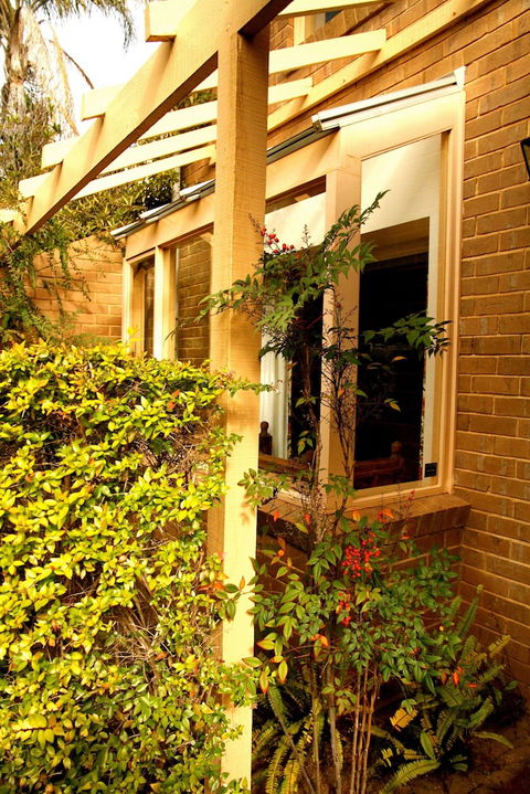 Adelaide Heritage Cottages & Apartments - Redcliffe Tourism 2