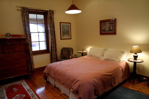 Adelaide Heritage Cottages & Apartments - Redcliffe Tourism 5