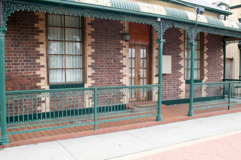 34 On Emily - Redcliffe Tourism 5