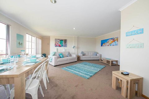 Astro Place - Redcliffe Tourism 3