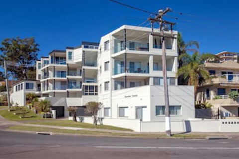 Bayview Towers, Unit 1/15 Victoria Parade - Redcliffe Tourism 0