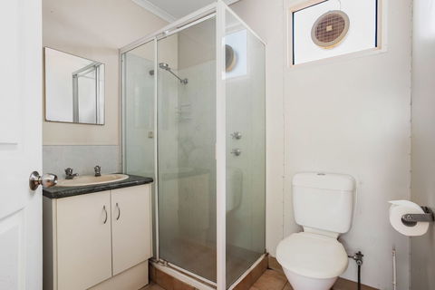 Karratha Caravan Park - Redcliffe Tourism 6