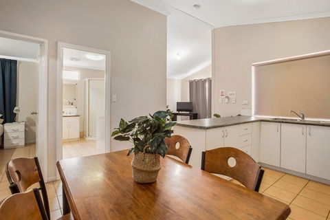 Karratha Caravan Park - Redcliffe Tourism 3