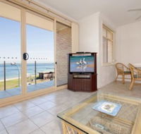 2 Bedroom Apartment Little Hut Unit 3 20 Kurrawa Close - Redcliffe Tourism