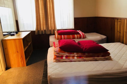 Anglers Reach Lakeside Village - Redcliffe Tourism 3