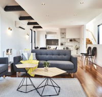 3 Level Architecturally Designed House - Redcliffe Tourism