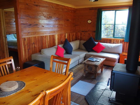 Cradle Mountain Highlanders Cottages - Redcliffe Tourism 3