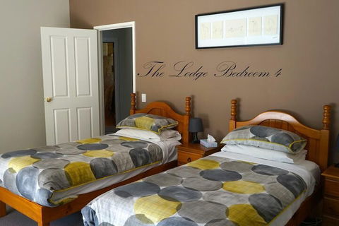 Harmony Forest Accommodation & Vineyard - Redcliffe Tourism 7