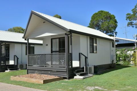 BIG4 Breeze Holiday Park â€“ Rainbow Beach - Redcliffe Tourism 1