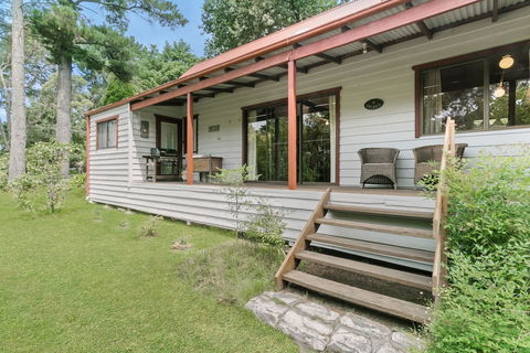 Arcadia Cottage - Redcliffe Tourism 2