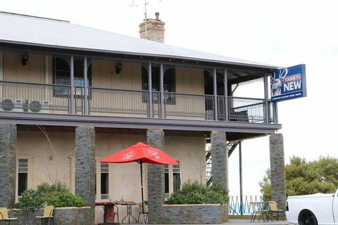 Hampton Halfway Hotel Motel - Redcliffe Tourism 3