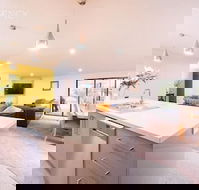 Euphoria House - Redcliffe Tourism