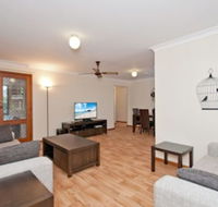 Skippers Rest 27 Government Road - Redcliffe Tourism