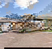 Summer House - Redcliffe Tourism